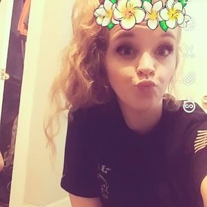 Meet your Posher, Alexis